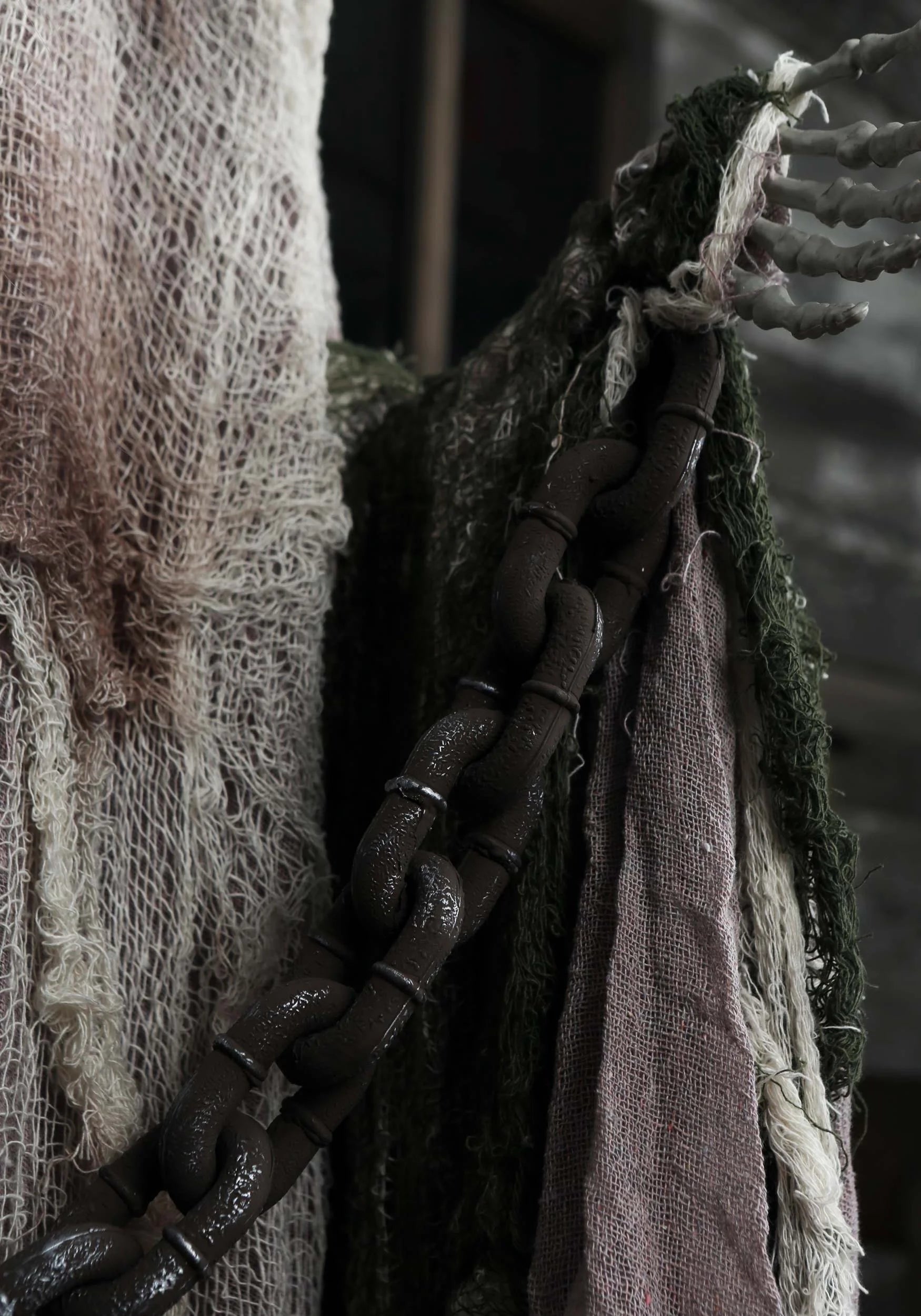 6Ft Standing Ghoul Animatronic Decoration